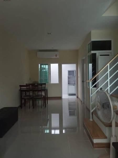 หมู่บ้านโกลเด้นท์ทาวน์ รวมโชค 5